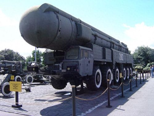 合金装备5武器熊怎么抓(合金装备5游戏武器加特林)插图2