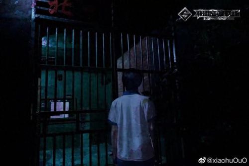 密室逃脱7女王历险湖攻略23(密室逃脱7图文攻略吸血鬼城堡)插图2