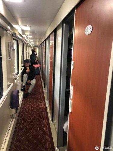 硬卧车厢(软卧车厢图片)插图 硬卧车厢(软卧车厢图片)插图