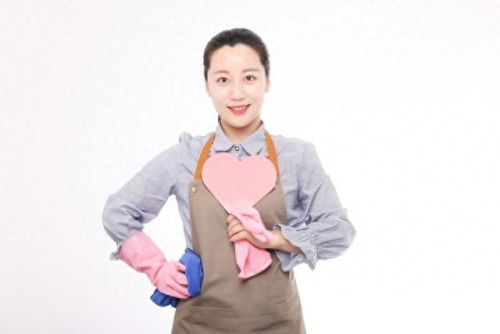 同居保姆(男方要保姆睡一个屋合法吗)插图7