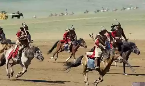克制蒙古骑兵的阵容搭配(南蛮骑的顶级阵容搭配)