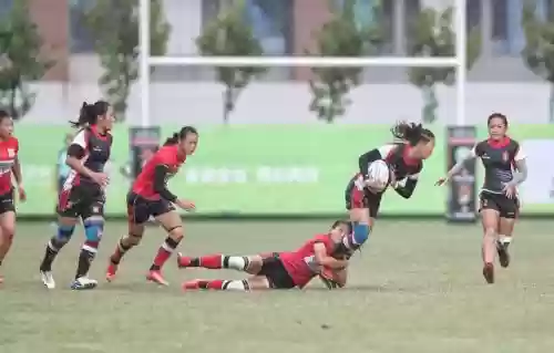 女子橄榄球国家队阵容介绍(橄榄球达阵后附加分)
