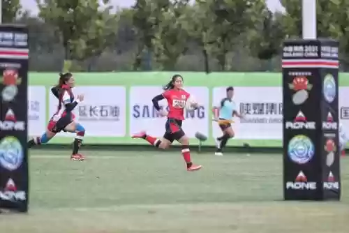 女子橄榄球国家队阵容介绍(橄榄球达阵后附加分)插图1