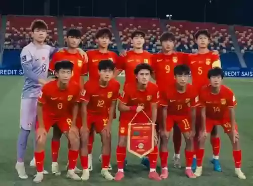 官方首发阵容插图