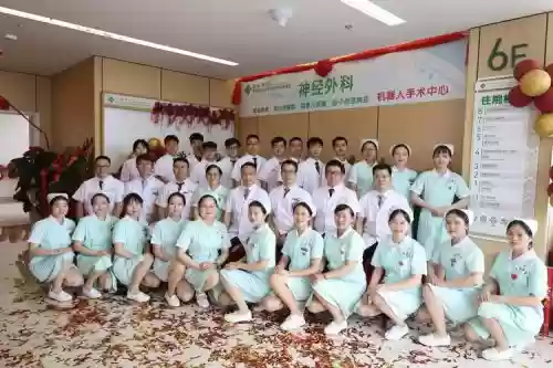 医院趣事阵容插图1
