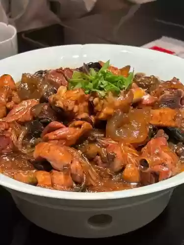 小鸡炖蘑菇阵容搭配图,小鸡炖蘑菇菜谱图片插图 小鸡炖蘑菇阵容搭配图,小鸡炖蘑菇菜谱图片插图